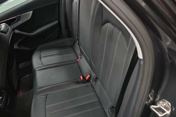 Used Audi A4L 2022 40 TFSI Fashion Dynamic Model Left Rear Seat