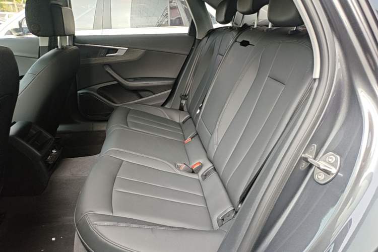 Used Audi A4L 2022 40 TFSI Stylish and Elegant Edition Left Rear Seat