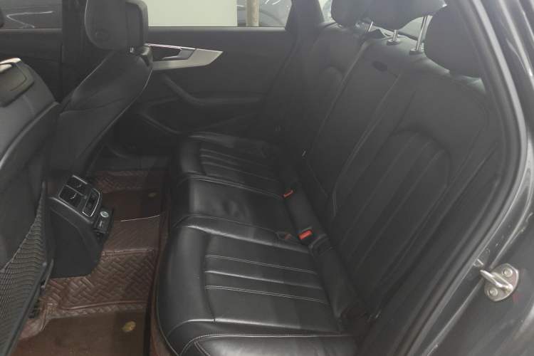 Used Audi A4L 2022 40 TFSI Luxury Dynamic Model Left Rear Seat