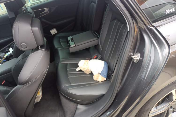 Used Audi A4L 2022 40 TFSI Fashion Dynamic Model Left Rear Seat