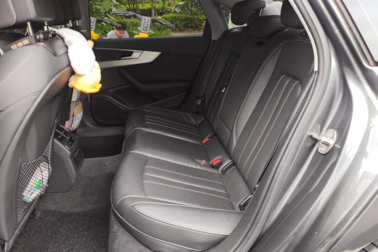 Used Audi A4L 2022 40 TFSI Luxury Dynamic Model Left Rear Seat