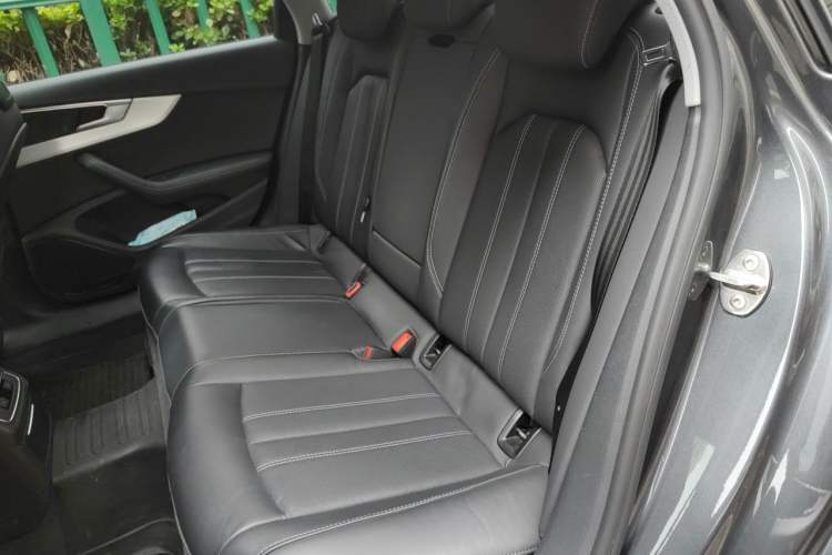 Used Audi A4L 2022 40 TFSI Luxury Dynamic Model Left Rear Seat