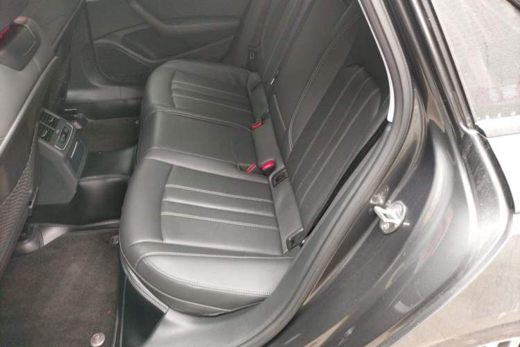 Used Audi A4L 2022 40 TFSI Luxury Dynamic Model Left Rear Seat