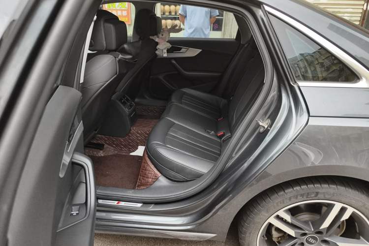 Used Audi A4L 2022 40 TFSI Fashion Dynamic Model Left Rear Seat