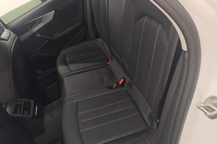 Used Audi A4L 2022 40 TFSI Fashion Dynamic Model Left Rear Seat