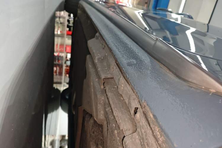 Used Audi A4L 2022 40 TFSI quattro RS Performance Package Left Side Sill