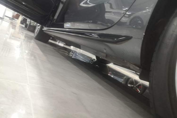 Used Audi A4L 2022 40 TFSI Luxury Dynamic Model Left Side Sill