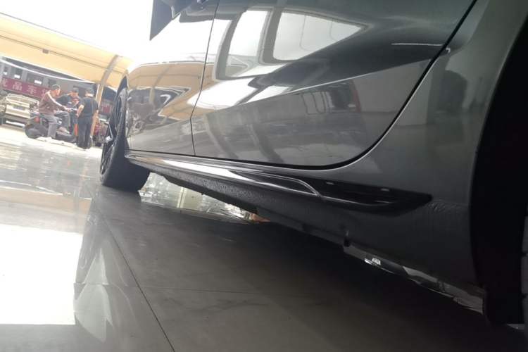 Used Audi A4L 2022 40 TFSI Luxury Dynamic Model Left Side Sill