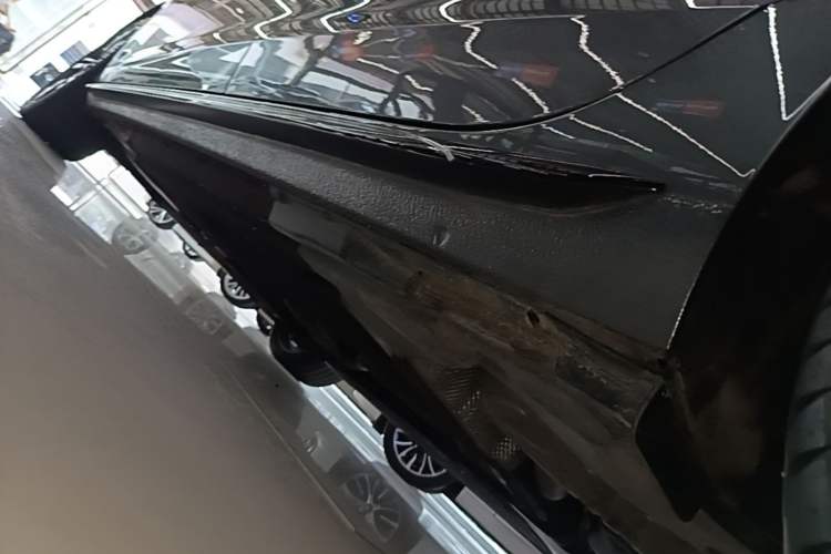 Used Audi A4L 2022 40 TFSI Luxury Dynamic Model Left Side Sill
