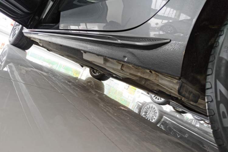 Used Audi A4L 2022 40 TFSI Fashion Dynamic Model Left Side Sill