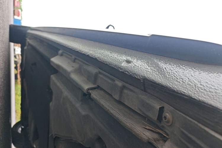 Used Audi A4L 2022 40 TFSI Luxury Dynamic Model Left Side Sill