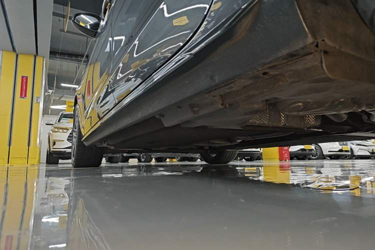 Used Audi A4L 2022 40 TFSI Fashion Dynamic Model Left Side Sill