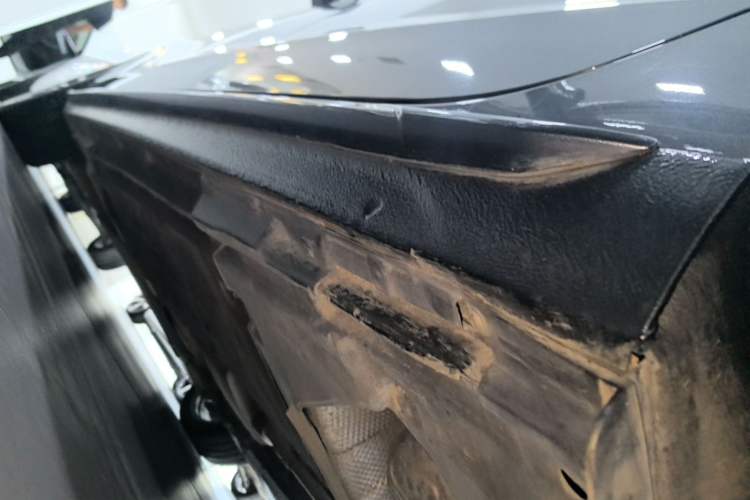 Used Audi A4L 2022 40 TFSI Fashion Dynamic Model Left Side Sill