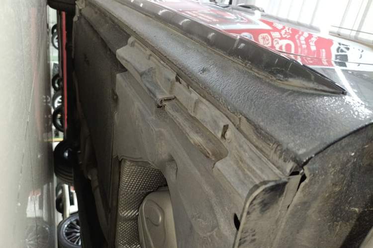 Used Audi A4L 2022 40 TFSI Luxury Dynamic Model Left Side Sill