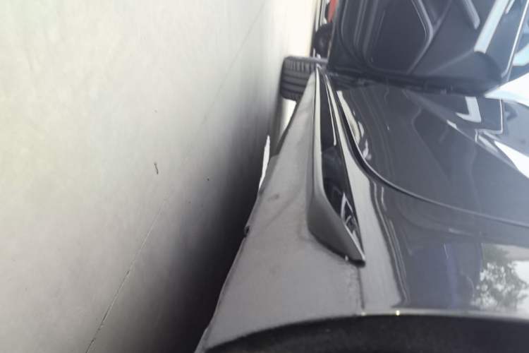 Used Audi A4L 2022 40 TFSI Luxury Dynamic Model Left Side Sill