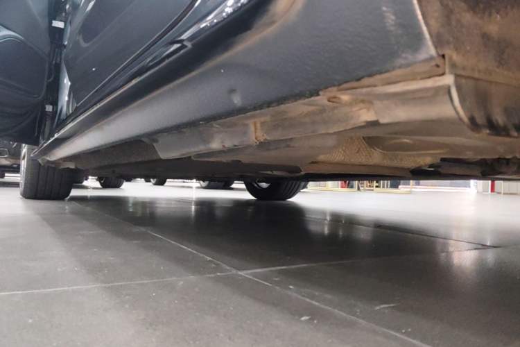 Used Audi A4L 2022 40 TFSI Luxury Dynamic Model Left Side Sill