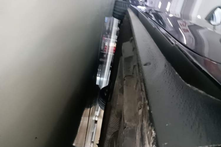 Used Audi A4L 2022 40 TFSI Luxury Dynamic Model Left Side Sill