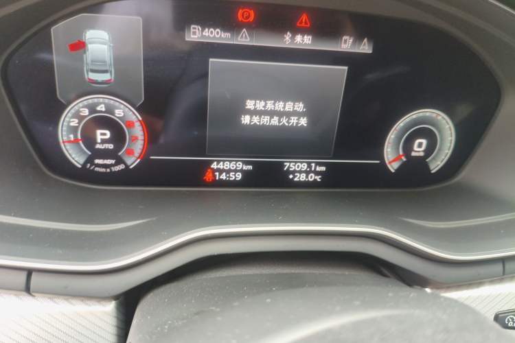 Used Audi A4L 2022 40 TFSI Luxury Prestige Edition Odometer Close Up