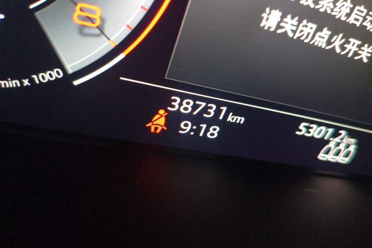 Used Audi A4L 2022 40 TFSI Fashion Dynamic Model Odometer Close Up