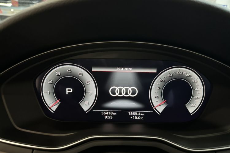 Used Audi A4L 2022 40 TFSI Luxury Dynamic Model Odometer Close Up
