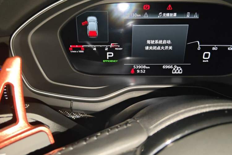 Used Audi A4L 2022 40 TFSI Luxury Dynamic Model Odometer Close Up