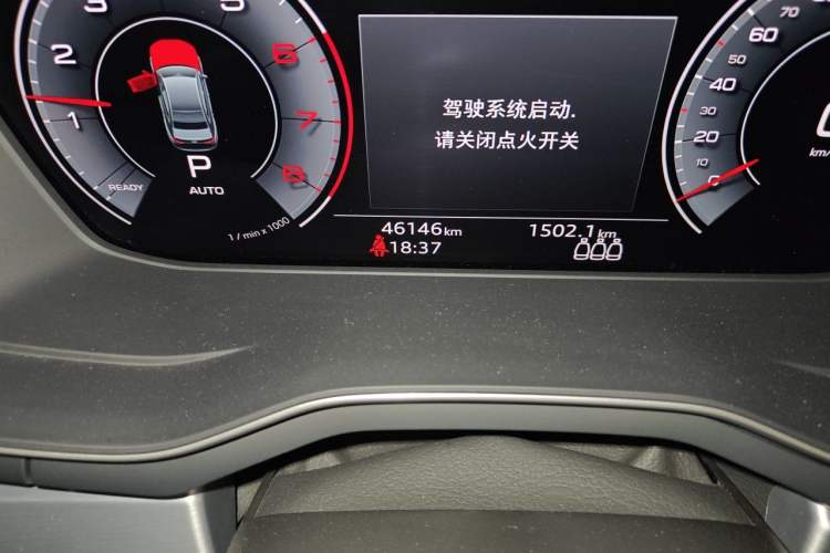 Used Audi A4L 2022 40 TFSI Luxury Dynamic Model Odometer Close Up