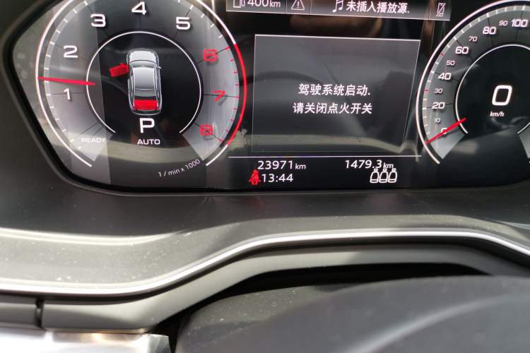 Used Audi A4L 2022 40 TFSI Fashion Dynamic Model Odometer Close Up
