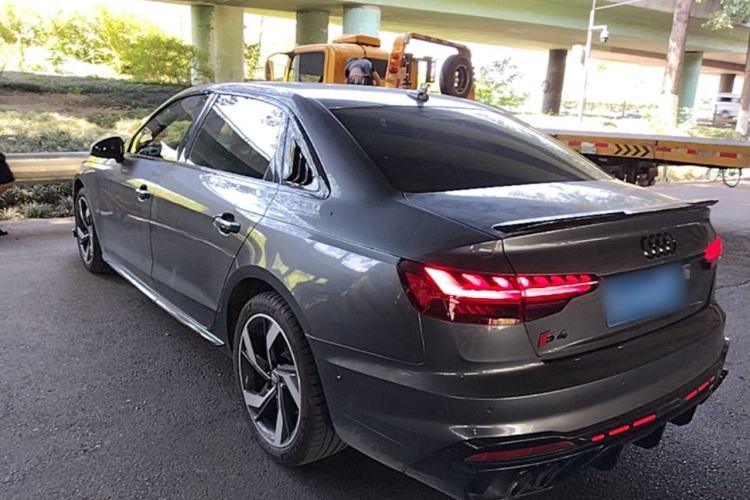 Used Audi A4L 2022 40 TFSI Luxury Dynamic Model Rear Left 45 Deg