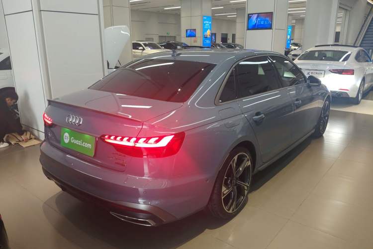 Used Audi A4L 2022 40 TFSI quattro RS Performance Package Rear Right 45 Deg