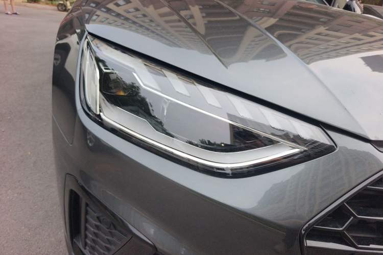 Used Audi A4L 2022 40 TFSI Luxury Dynamic Model Right Front Headlight