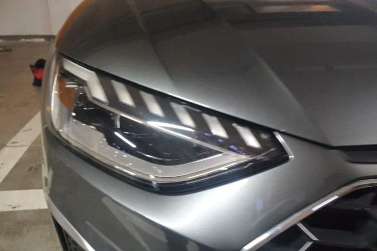 Used Audi A4L 2022 40 TFSI Fashion Dynamic Model Right Front Headlight