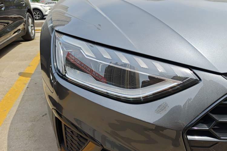 Used Audi A4L 2022 40 TFSI Luxury Dynamic Model Right Front Headlight