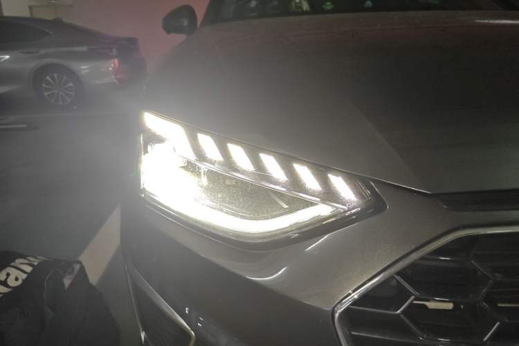 Used Audi A4L 2022 40 TFSI Luxury Dynamic Model Right Front Headlight