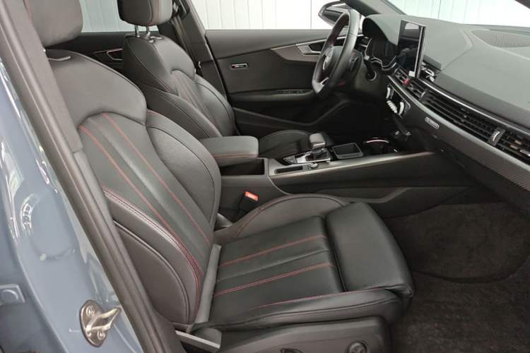 Used Audi A4L 2022 40 TFSI quattro RS Performance Package Right Front Seat