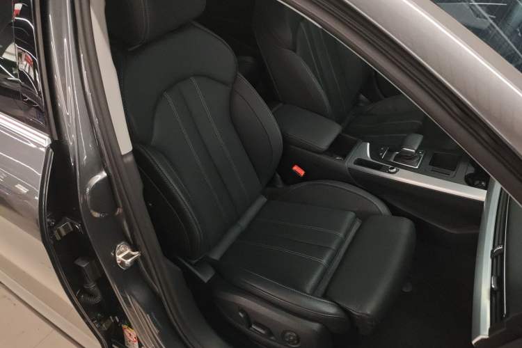 Used Audi A4L 2022 40 TFSI Fashion Dynamic Model Right Front Seat