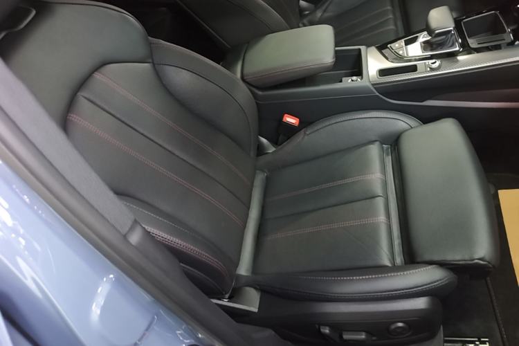 Used Audi A4L 2022 40 TFSI quattro RS Performance Package Right Front Seat
