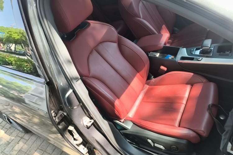 Used Audi A4L 2022 40 TFSI Luxury Dynamic Model Right Front Seat