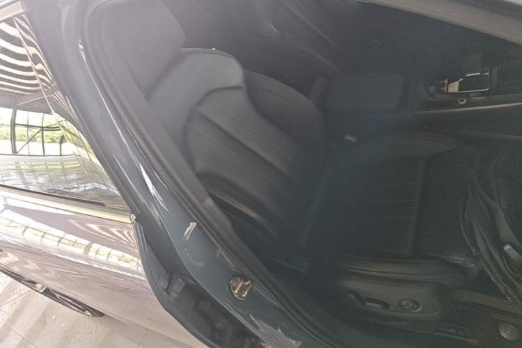 Used Audi A4L 2022 40 TFSI quattro RS Performance Package Right Front Seat