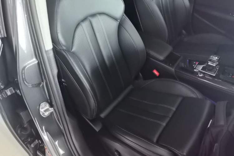 Used Audi A4L 2022 40 TFSI Luxury Dynamic Model Right Front Seat