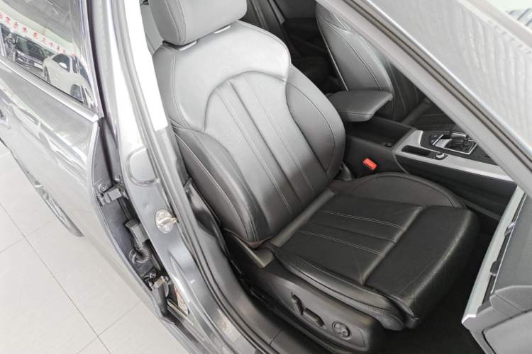 Used Audi A4L 2022 40 TFSI Fashion Dynamic Model Right Front Seat