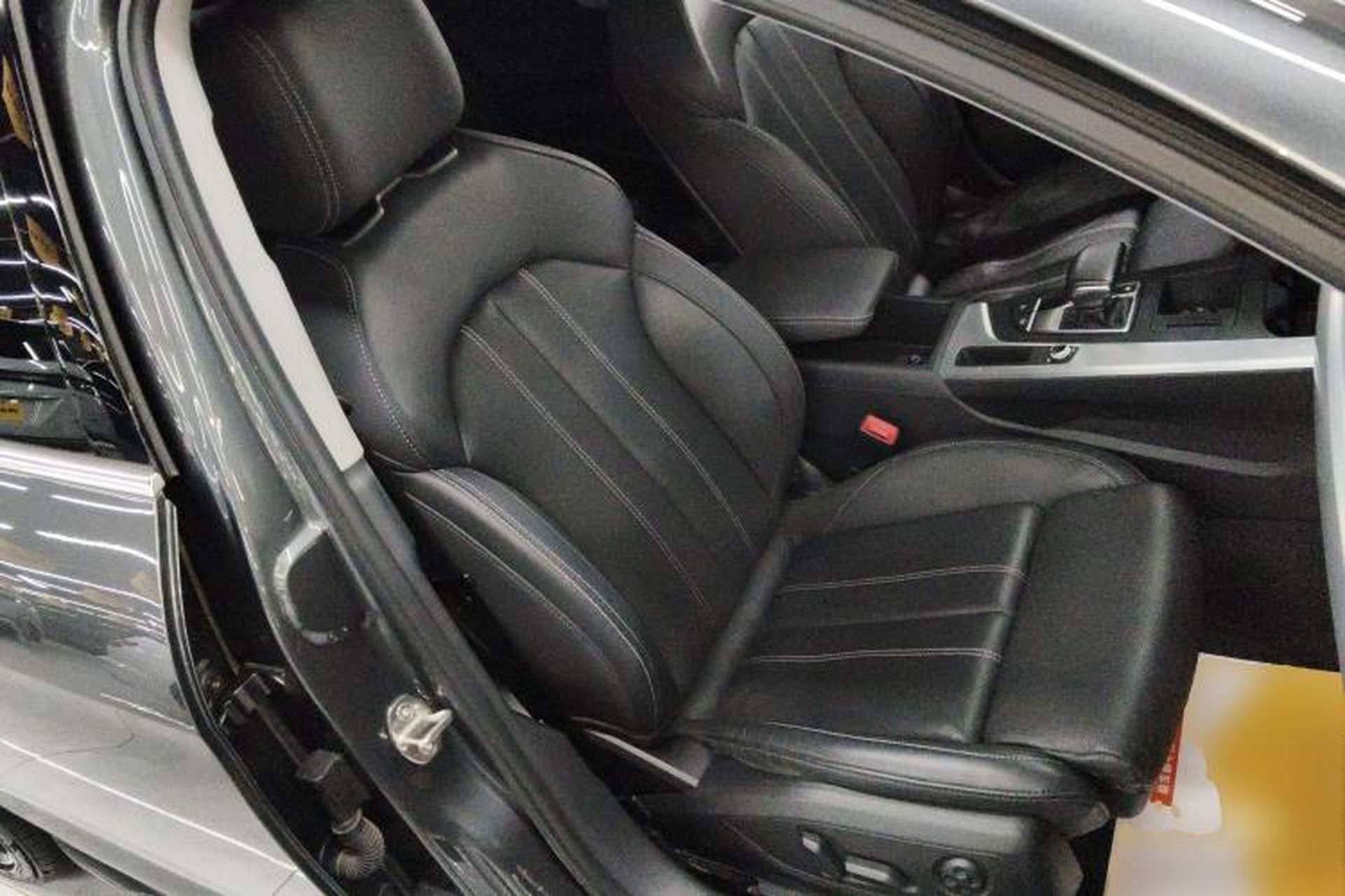 Used Audi A4L 2022 40 TFSI Luxury Dynamic Model Right Front Seat