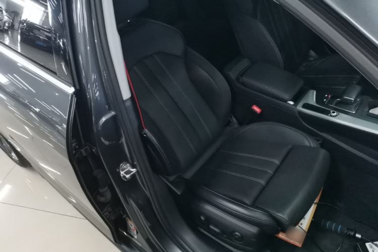 Used Audi A4L 2022 40 TFSI Fashion Dynamic Model Right Front Seat
