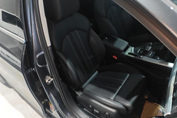 Used Audi A4L 2022 40 TFSI Fashion Dynamic Model Right Front Seat