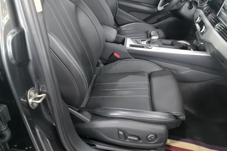 Used Audi A4L 2022 40 TFSI Fashion Dynamic Model Right Front Seat