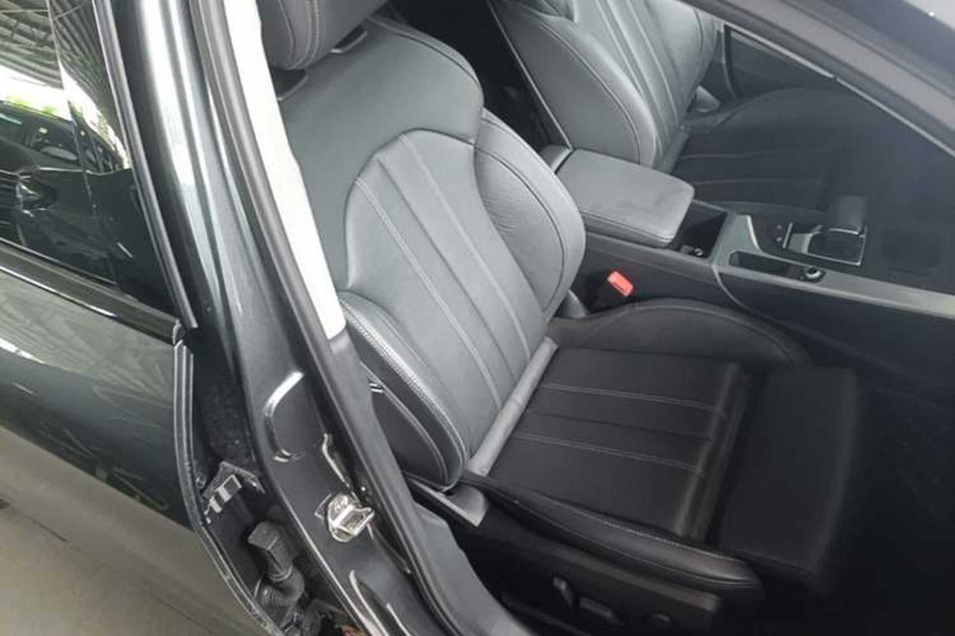 Used Audi A4L 2022 40 TFSI Luxury Dynamic Model Right Front Seat