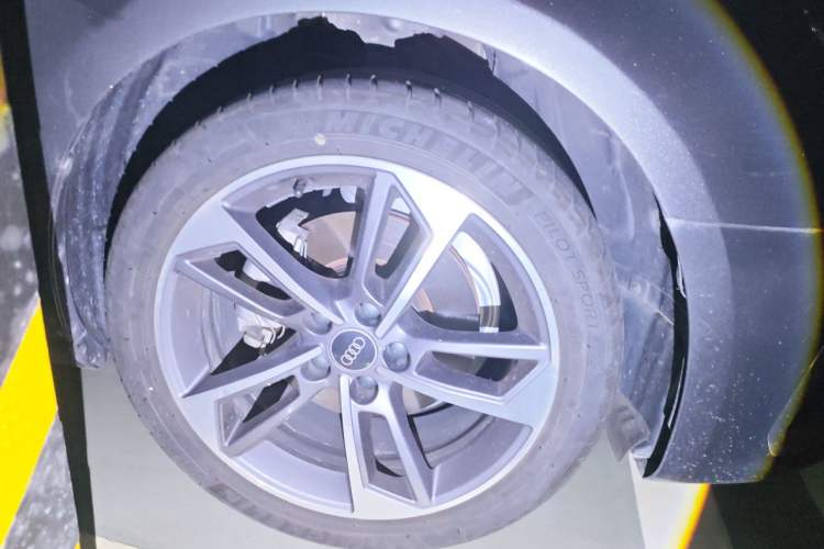 Used Audi A4L 2022 40 TFSI Fashion Dynamic Model Right Front Wheel Hub