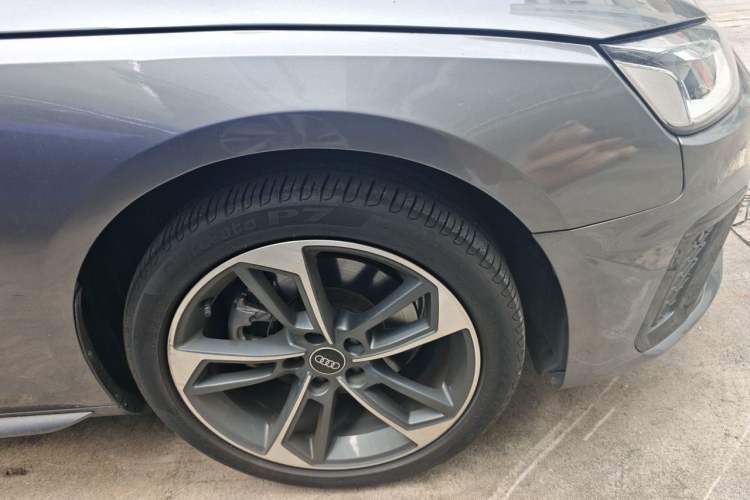Used Audi A4L 2022 40 TFSI Fashion Dynamic Model Right Front Wheel Hub