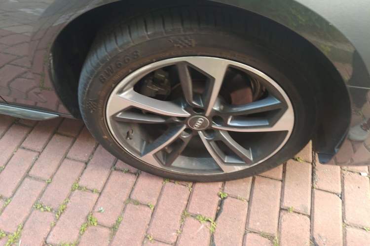Used Audi A4L 2022 40 TFSI Fashion Dynamic Model Right Front Wheel Hub