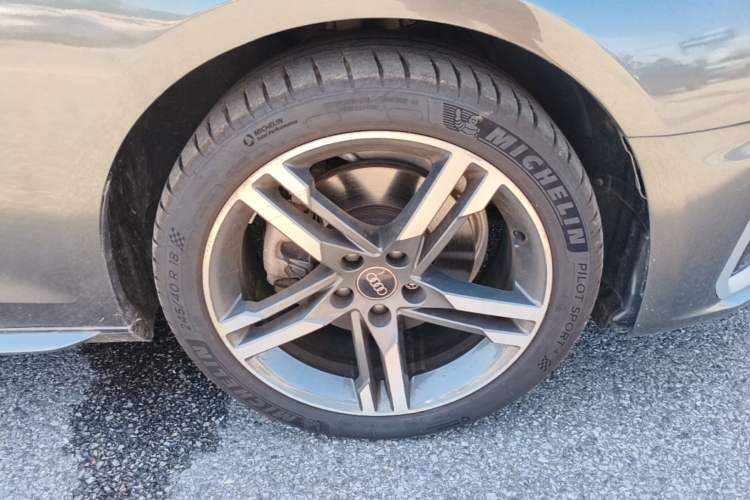 Used Audi A4L 2022 40 TFSI Fashion Dynamic Model Right Front Wheel Hub