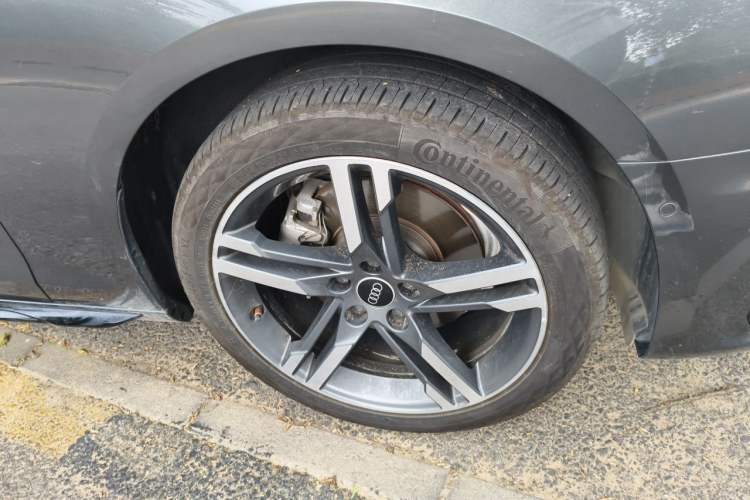 Used Audi A4L 2022 40 TFSI Luxury Dynamic Model Right Front Wheel Hub